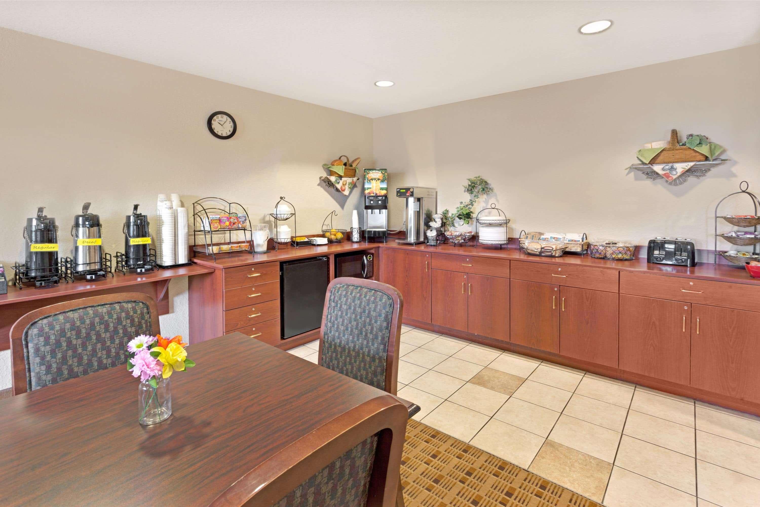 Microtel Inn & Suites By Wyndham Jasper Exterior foto